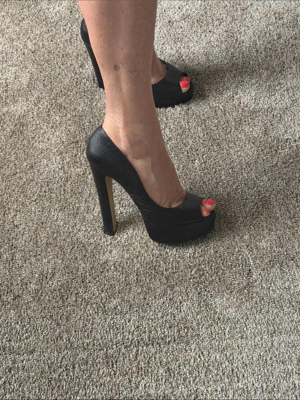 Zigi Soho Black Peep-Toe Platform Pumps